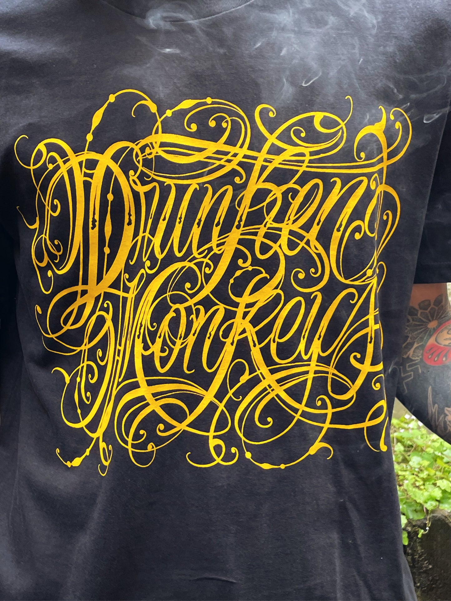 T-Shirt Piro x  mit gelben Print